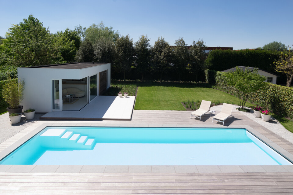 ZK.12 by LPW Pools White