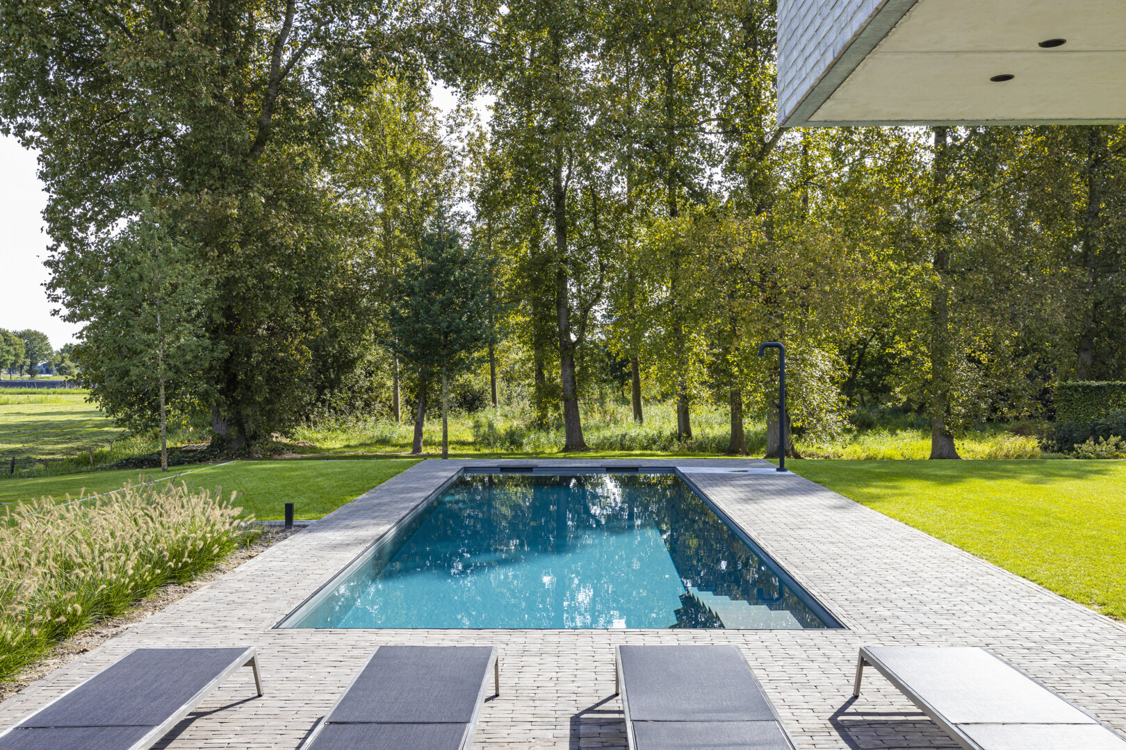 Customised pool by Carropools, op maat gemaakt polypropyleen skimmer zwembad